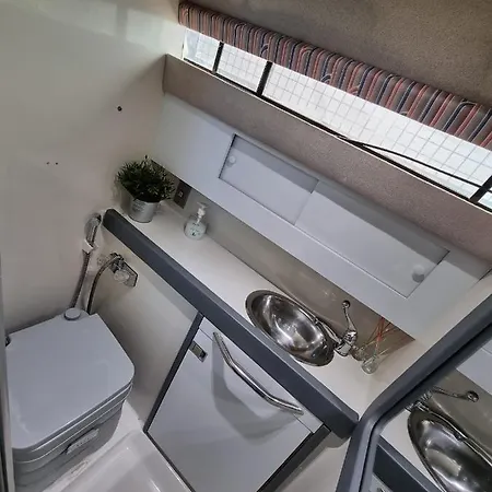 Botel Experiencia En El Mar T *